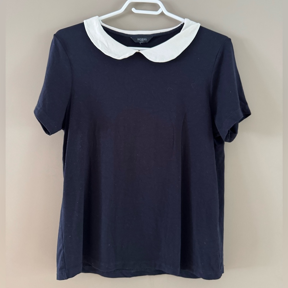 Like new- HOBBS - Navy top with White Peter Pan Collar